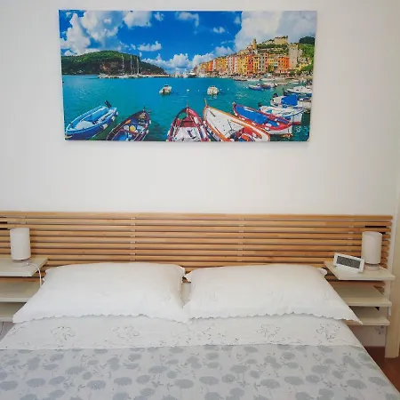 Magenta Centre Economy Apartment Genoa Exterior photo