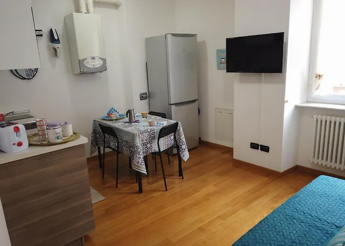 Magenta Centre Economy