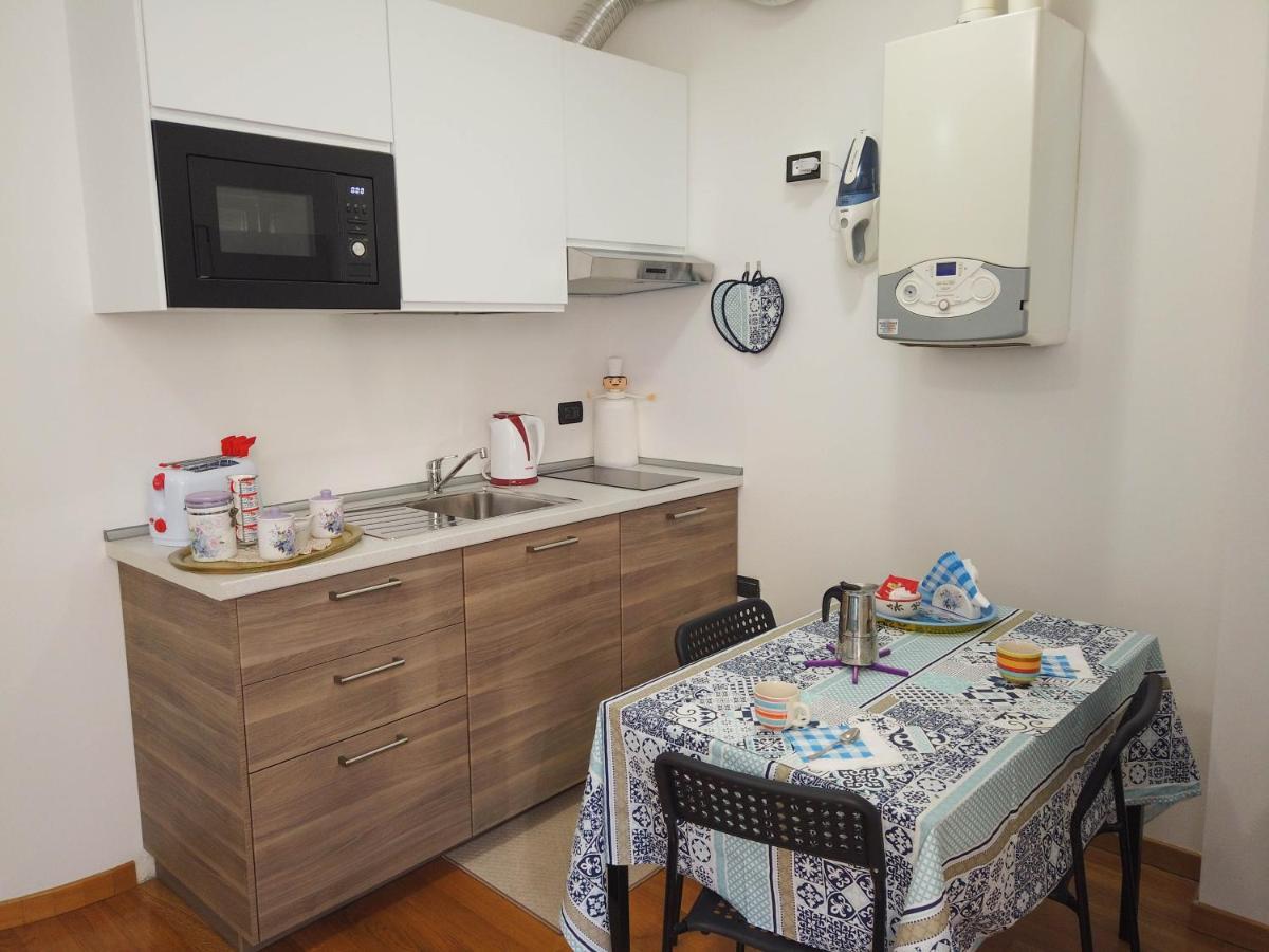 Magenta Centre Economy Apartment